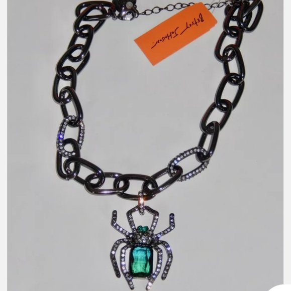 Betsey Johnson Jewelry - Betsey Johnson green spider statement